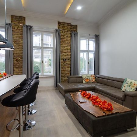Tower Szeged Belvarosi Exkluziv Panoramas Apartman - Free Parking Экстерьер фото