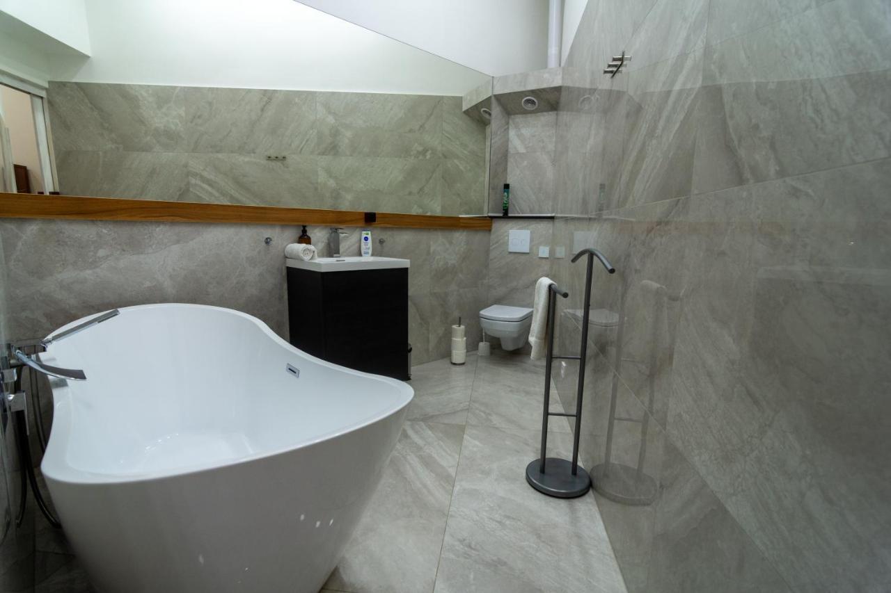 Tower Szeged Belvarosi Exkluziv Panoramas Apartman - Free Parking Экстерьер фото